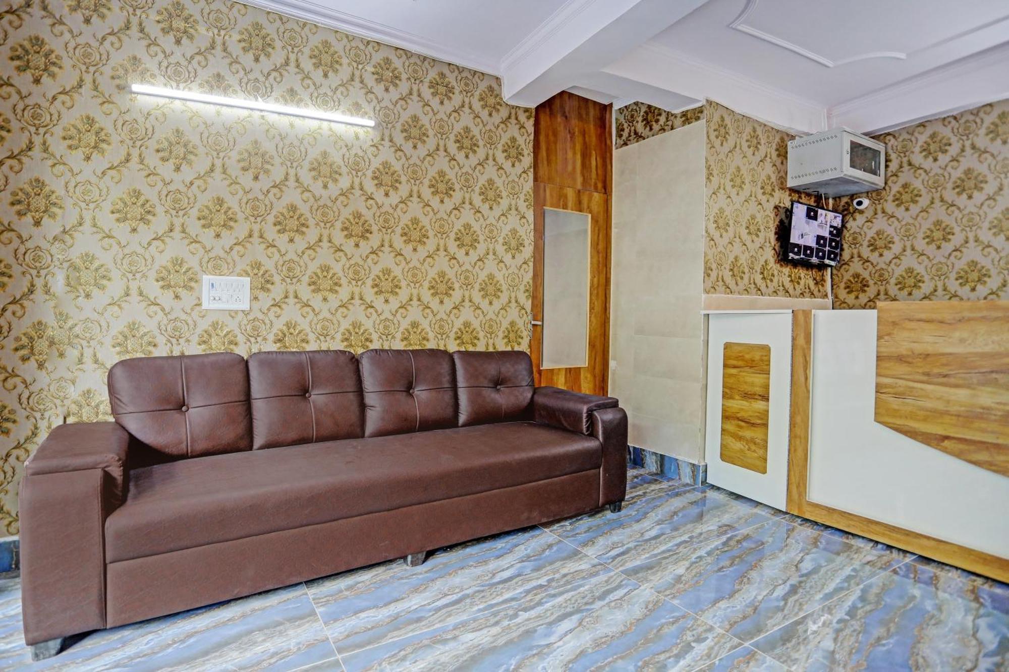Umen Hotel Nearest Sector 66 נוידה מראה חיצוני תמונה
