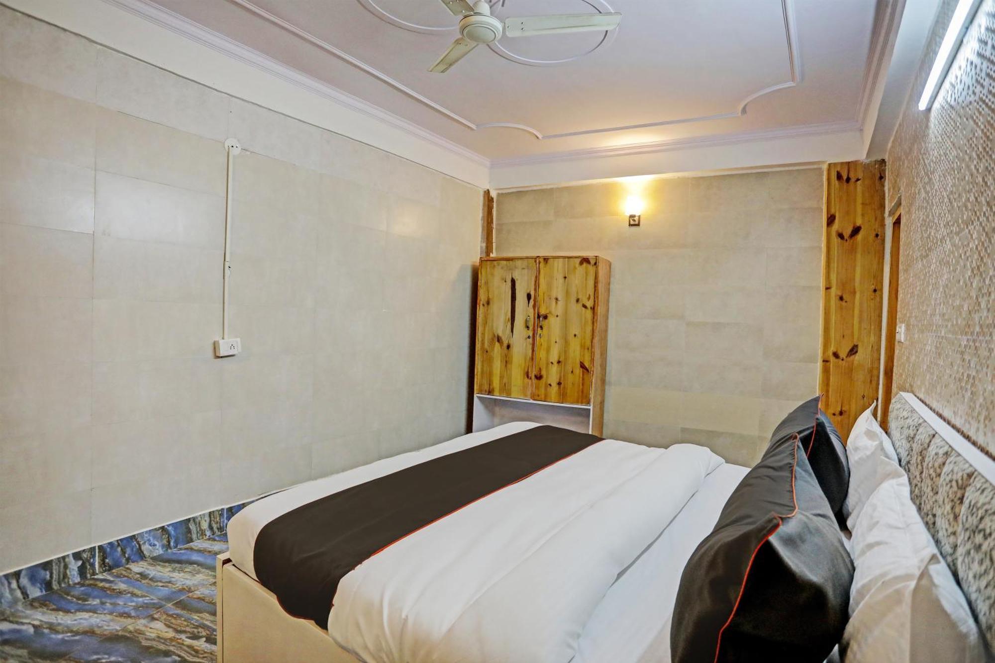 Umen Hotel Nearest Sector 66 נוידה מראה חיצוני תמונה