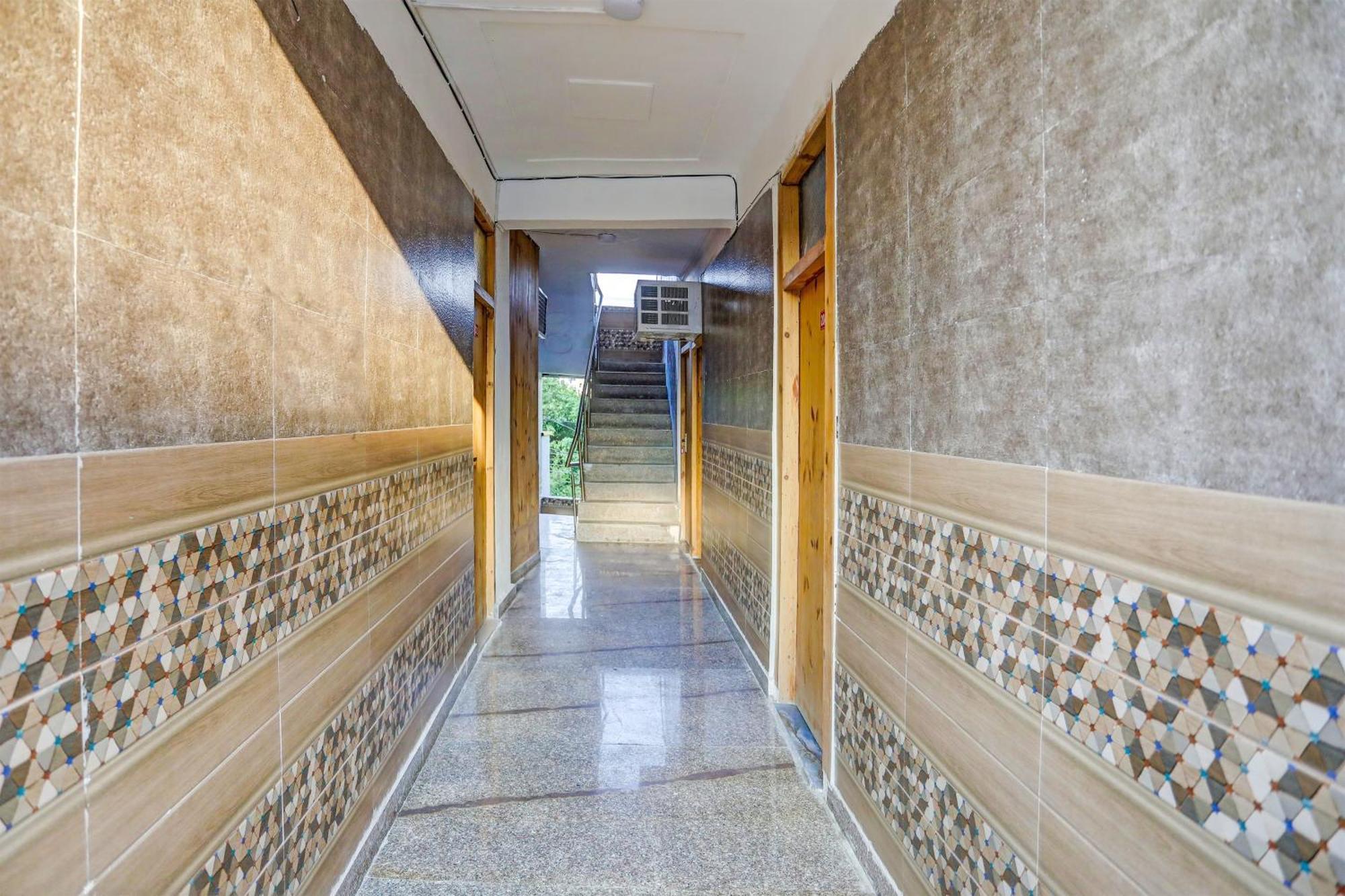 Umen Hotel Nearest Sector 66 נוידה מראה חיצוני תמונה