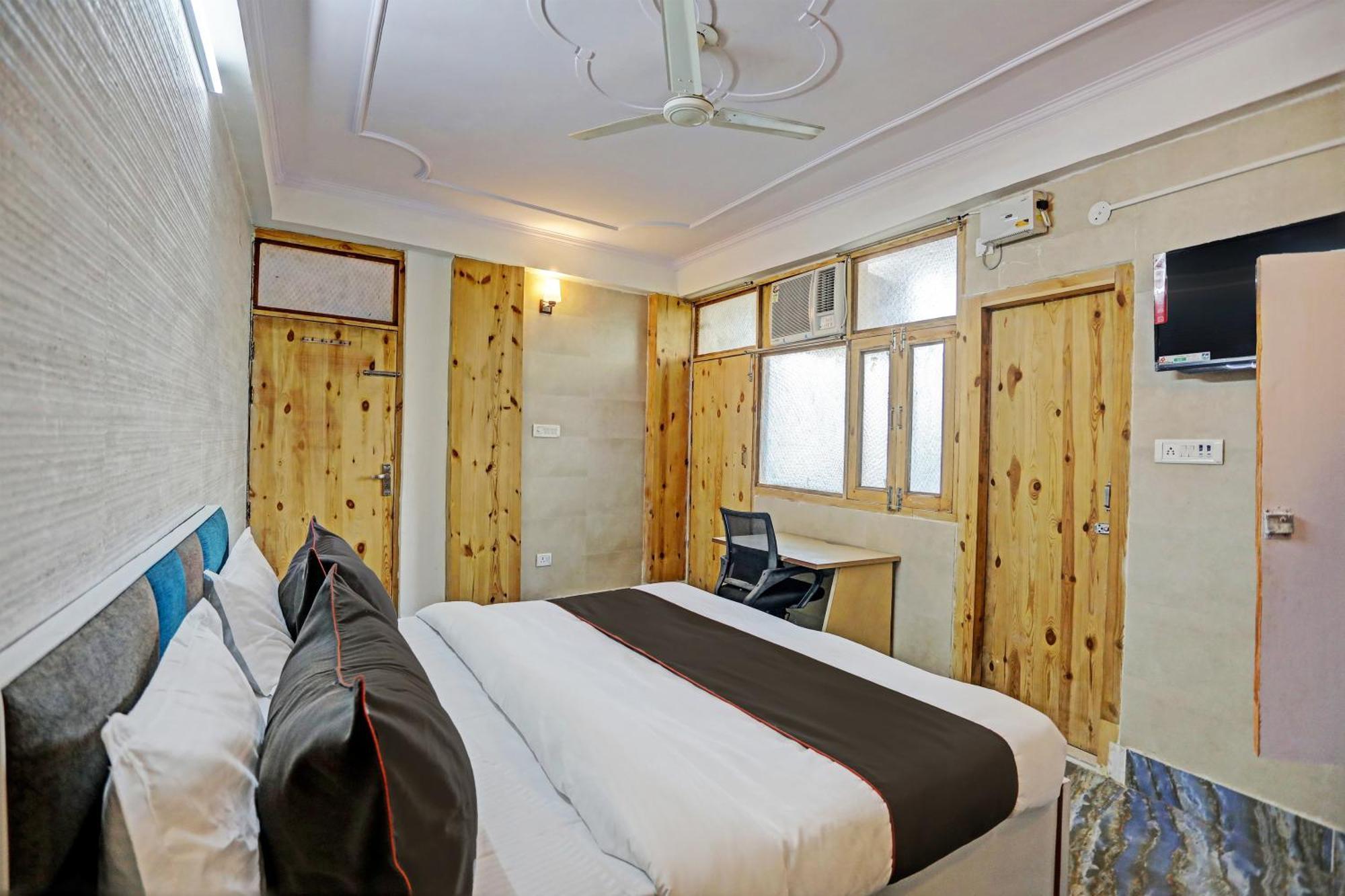Umen Hotel Nearest Sector 66 נוידה מראה חיצוני תמונה