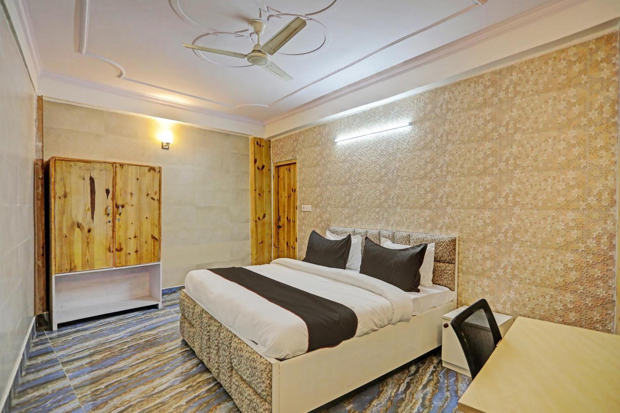 Umen Hotel Nearest Sector 66 נוידה מראה חיצוני תמונה