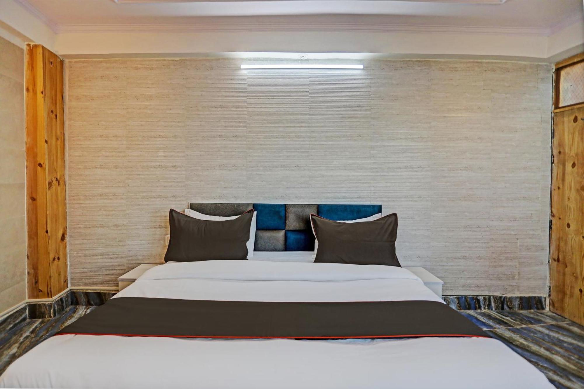 Umen Hotel Nearest Sector 66 נוידה מראה חיצוני תמונה